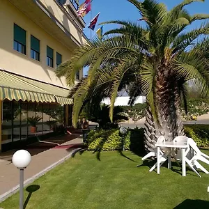 *** Hotel Laurence Italy
